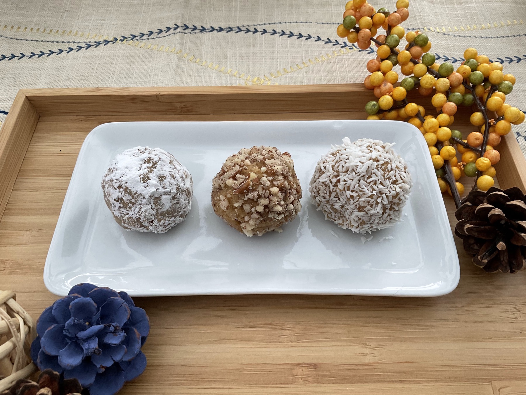 Assorted rum balls presentation 3